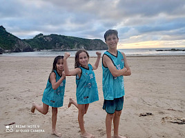 Pechón (Cantabria) - Nico, Celia y Lola